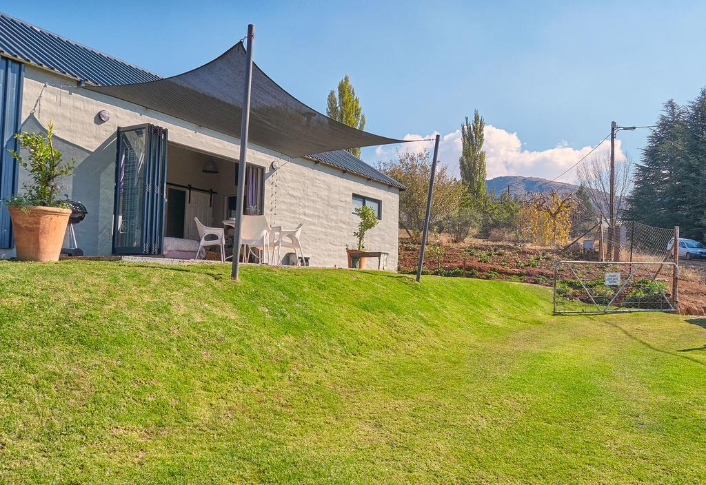 Lola'S Self Catering Accommodation Clarens Bagian luar foto