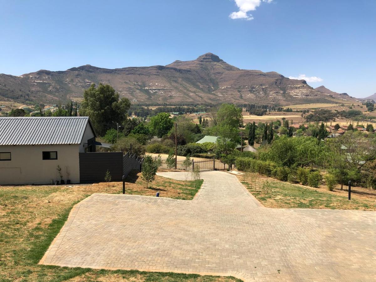 Lola'S Self Catering Accommodation Clarens Bagian luar foto