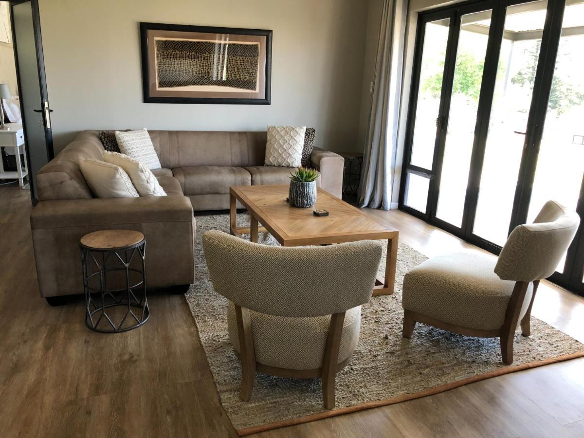 Lola'S Self Catering Accommodation Clarens Bagian luar foto