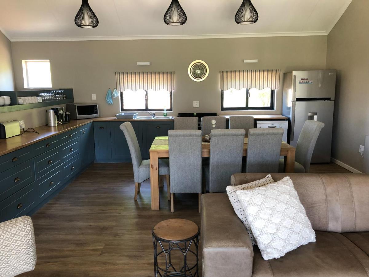 Lola'S Self Catering Accommodation Clarens Bagian luar foto
