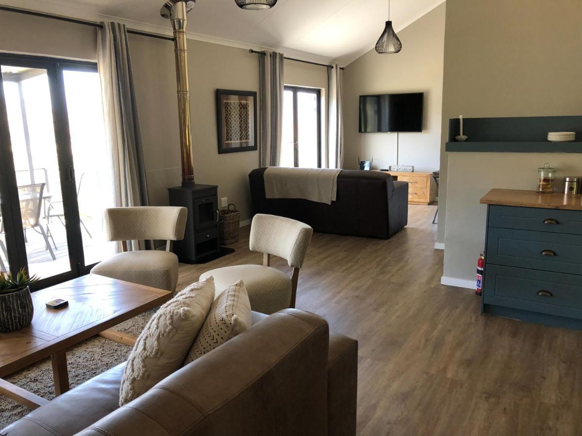 Lola'S Self Catering Accommodation Clarens Bagian luar foto